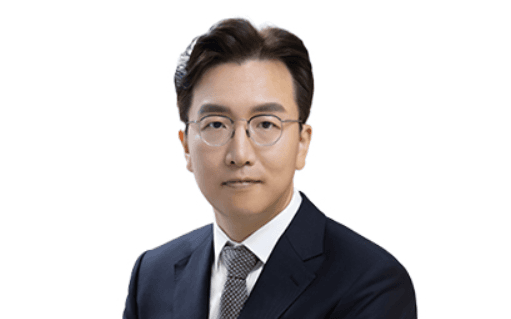 [Shin Dong-A] "Legal Community Needs More Woo Young-woos"